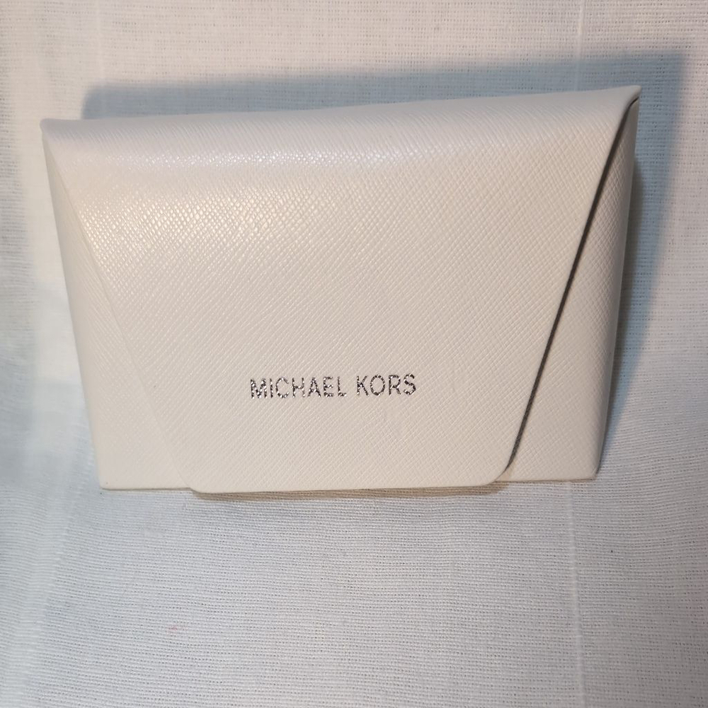 Michael Kors Hard Eyeglass Case, White. Pre-owned.